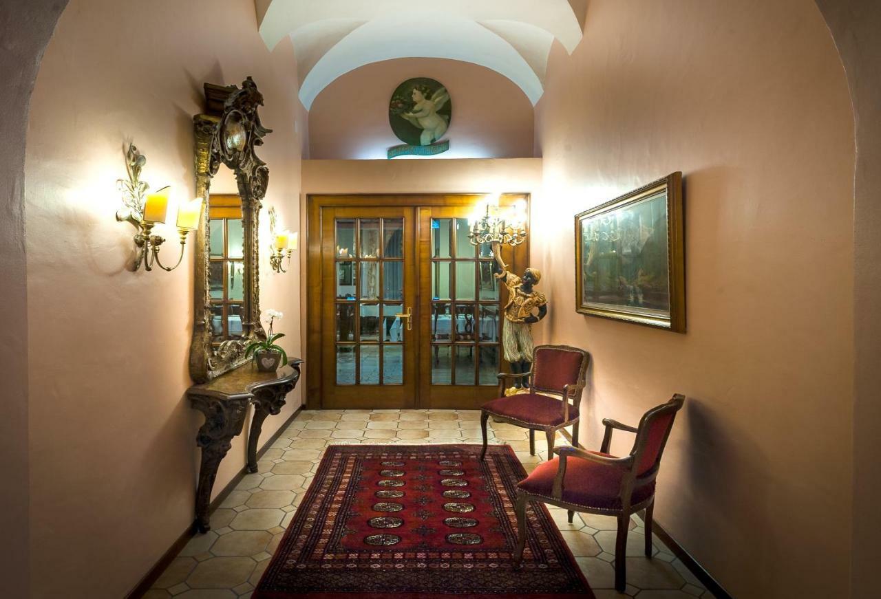 Easyrooms Dell'Angelo Локарно Экстерьер фото