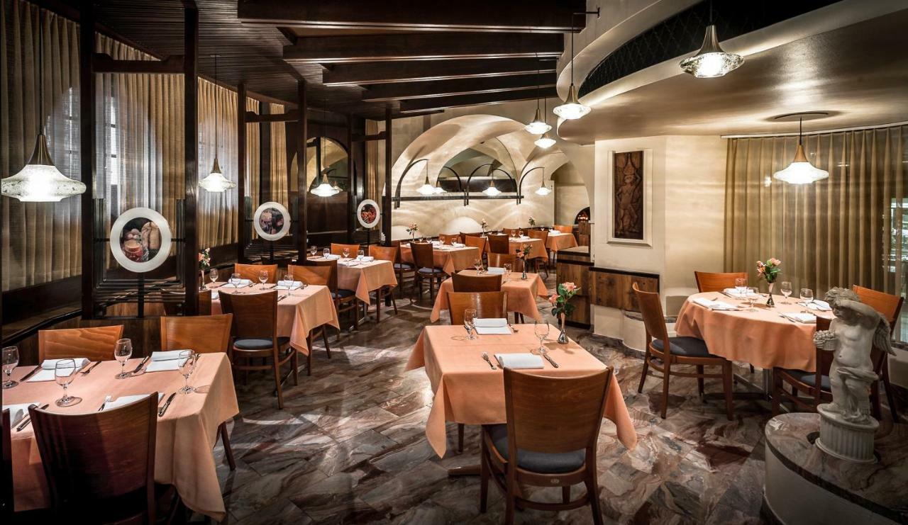 Easyrooms Dell'Angelo Локарно Экстерьер фото