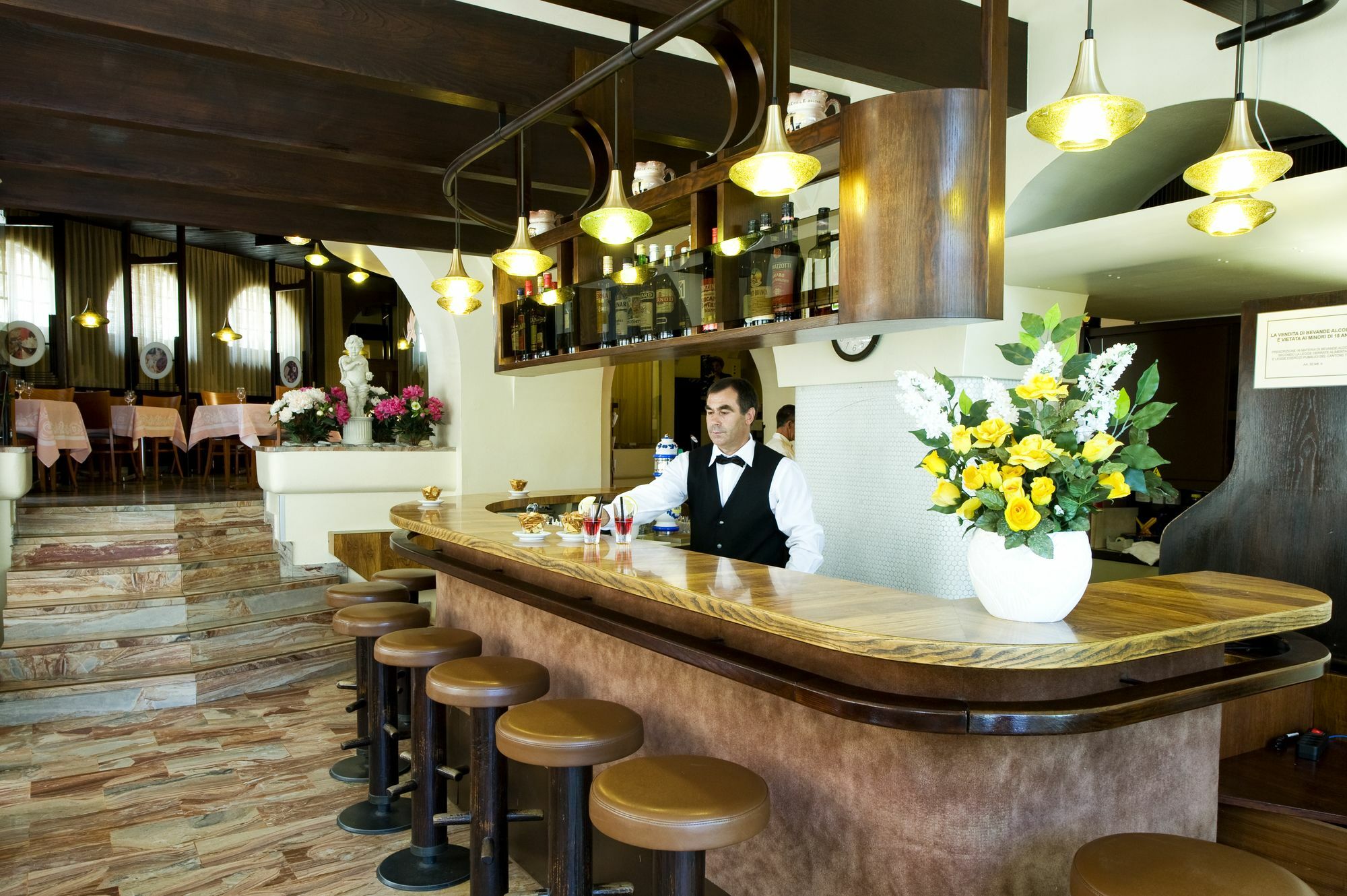 Easyrooms Dell'Angelo Локарно Экстерьер фото