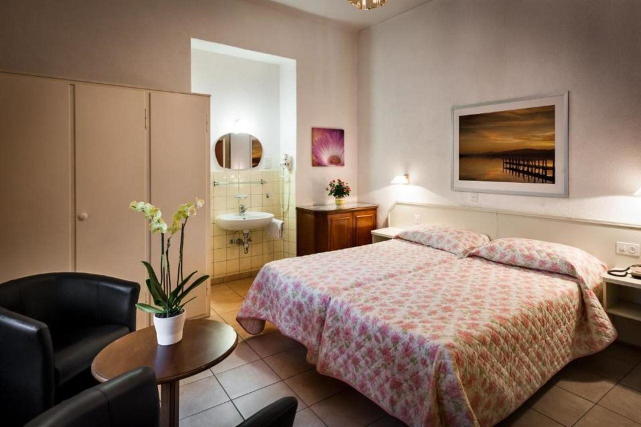 Easyrooms Dell'Angelo Локарно Экстерьер фото