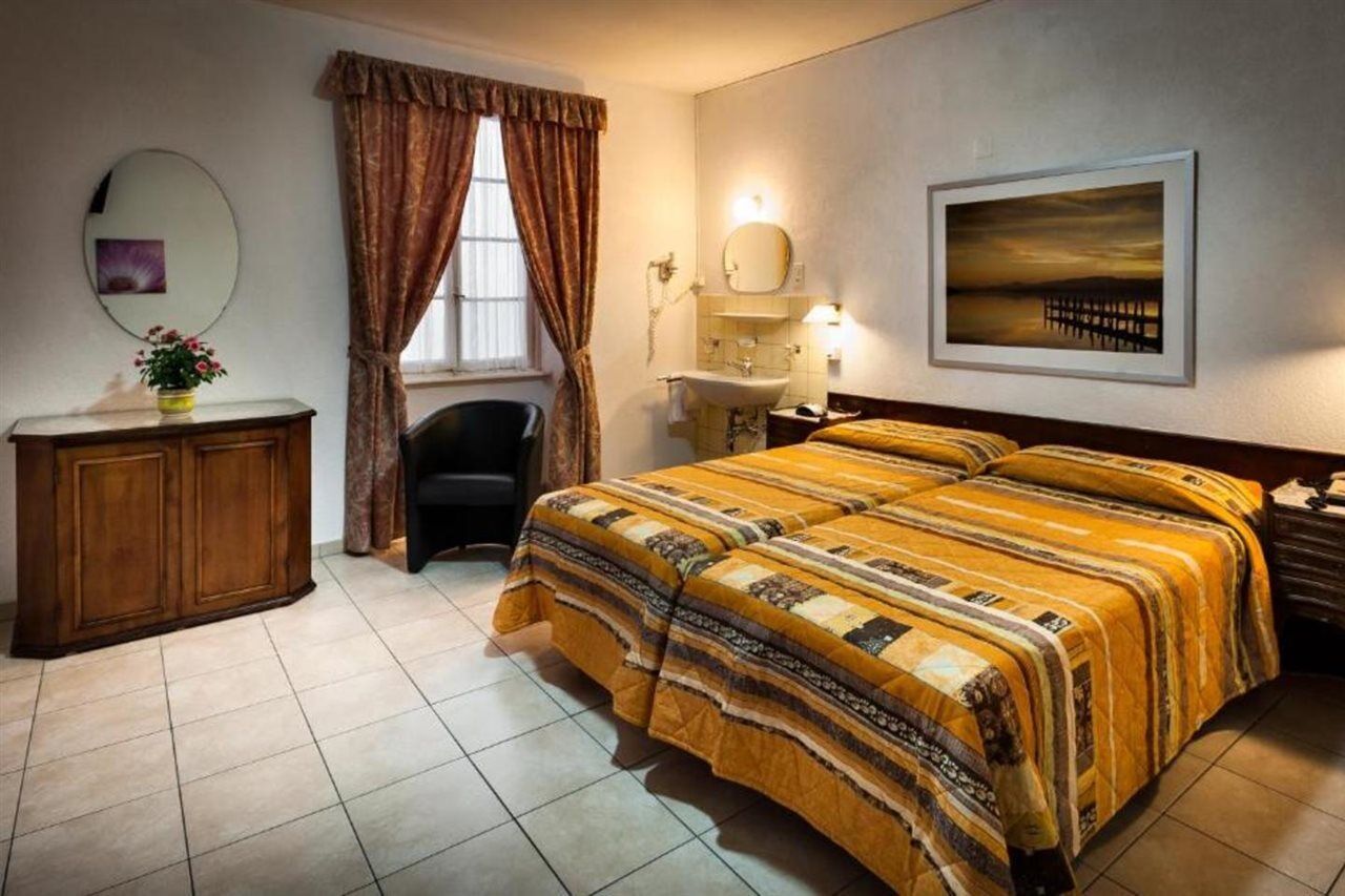 Easyrooms Dell'Angelo Локарно Экстерьер фото