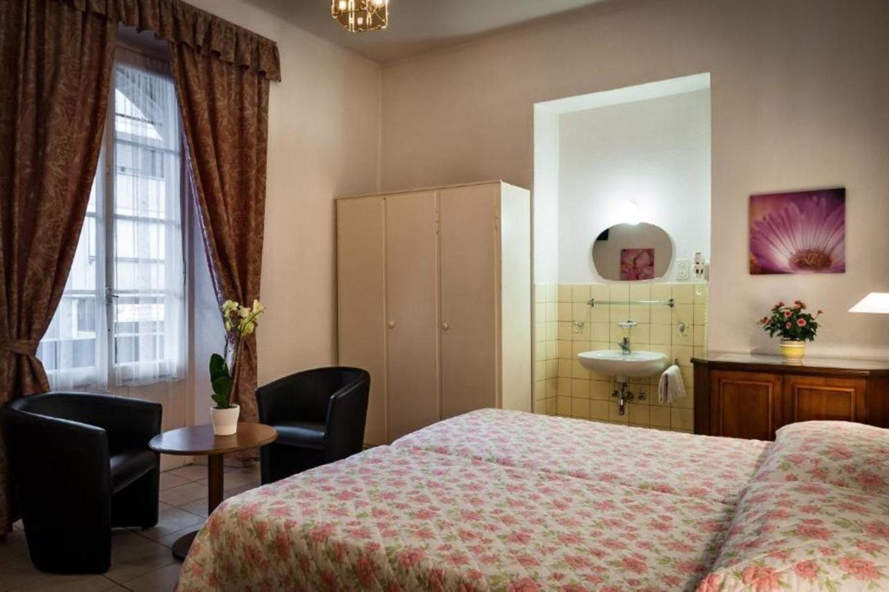 Easyrooms Dell'Angelo Локарно Экстерьер фото