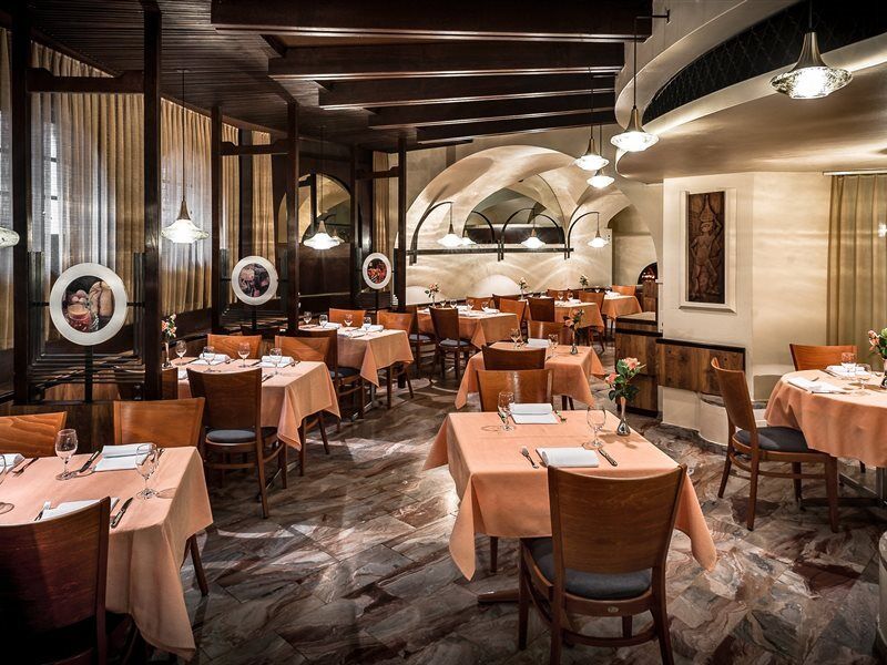Easyrooms Dell'Angelo Локарно Экстерьер фото