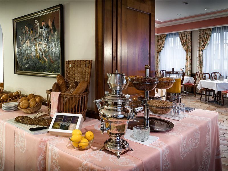 Easyrooms Dell'Angelo Локарно Экстерьер фото